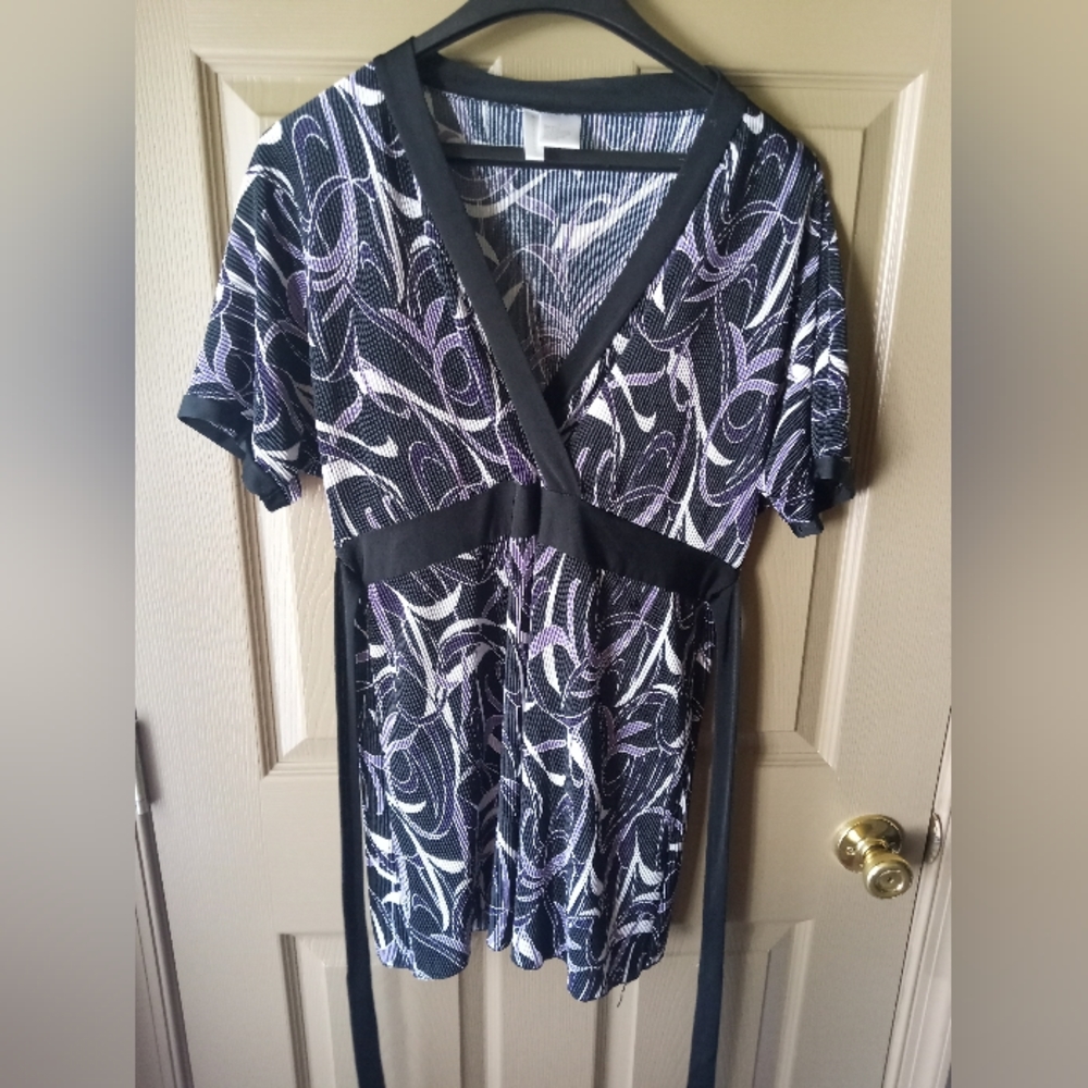 NickandSarah Size Large Top